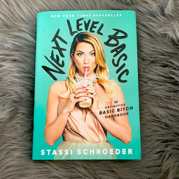 📚3/$25 Next Level Basic Book - Picture 1 of 1